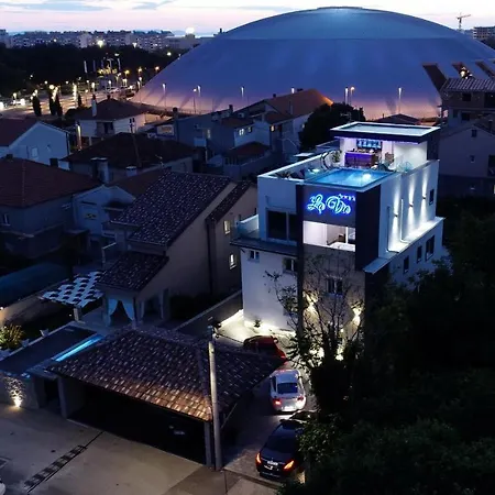 Pensión Luxury Lavie 4*