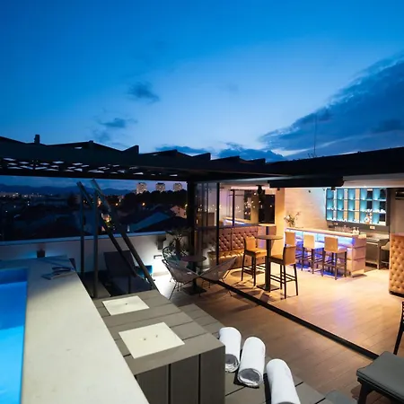 Luxury Lavie זאדאר