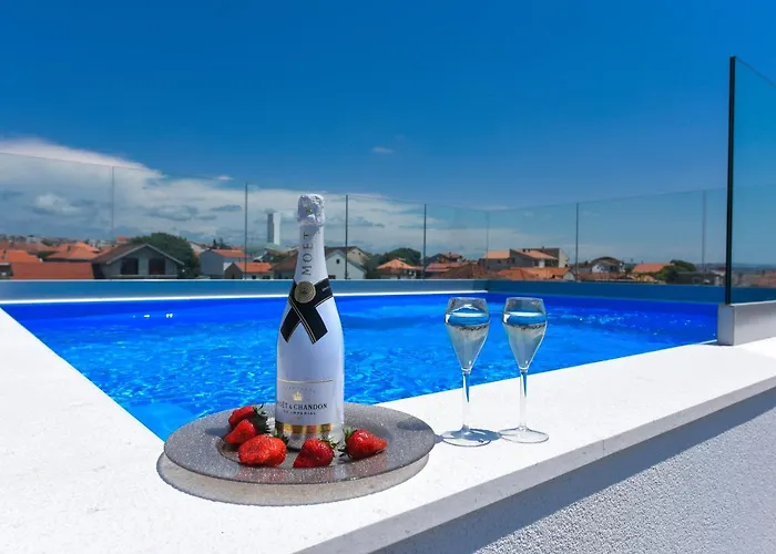 Luxury Lavie Penzion