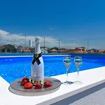 Luxury Lavie بيت ضيافة