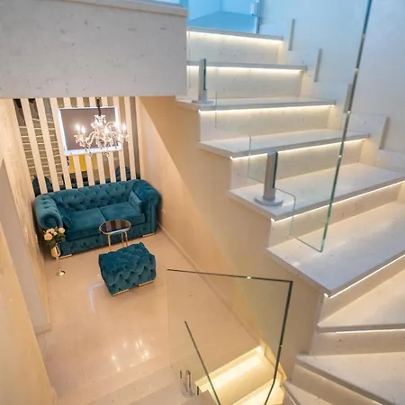 Konukevi Luxury Lavie 4*