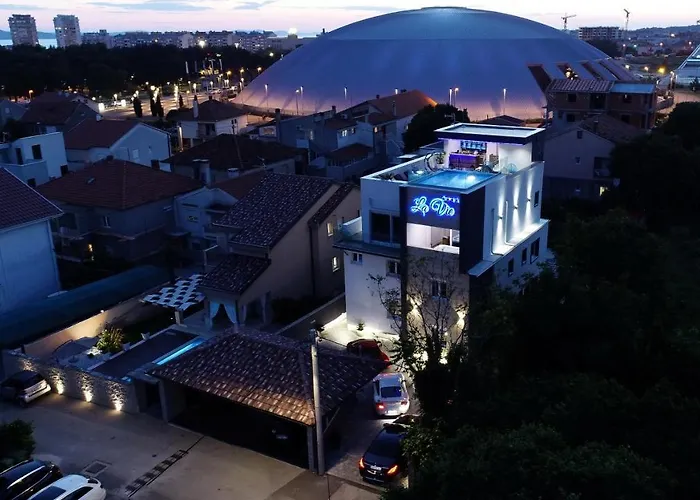 Maison d'hôtes Luxury Lavie 4*